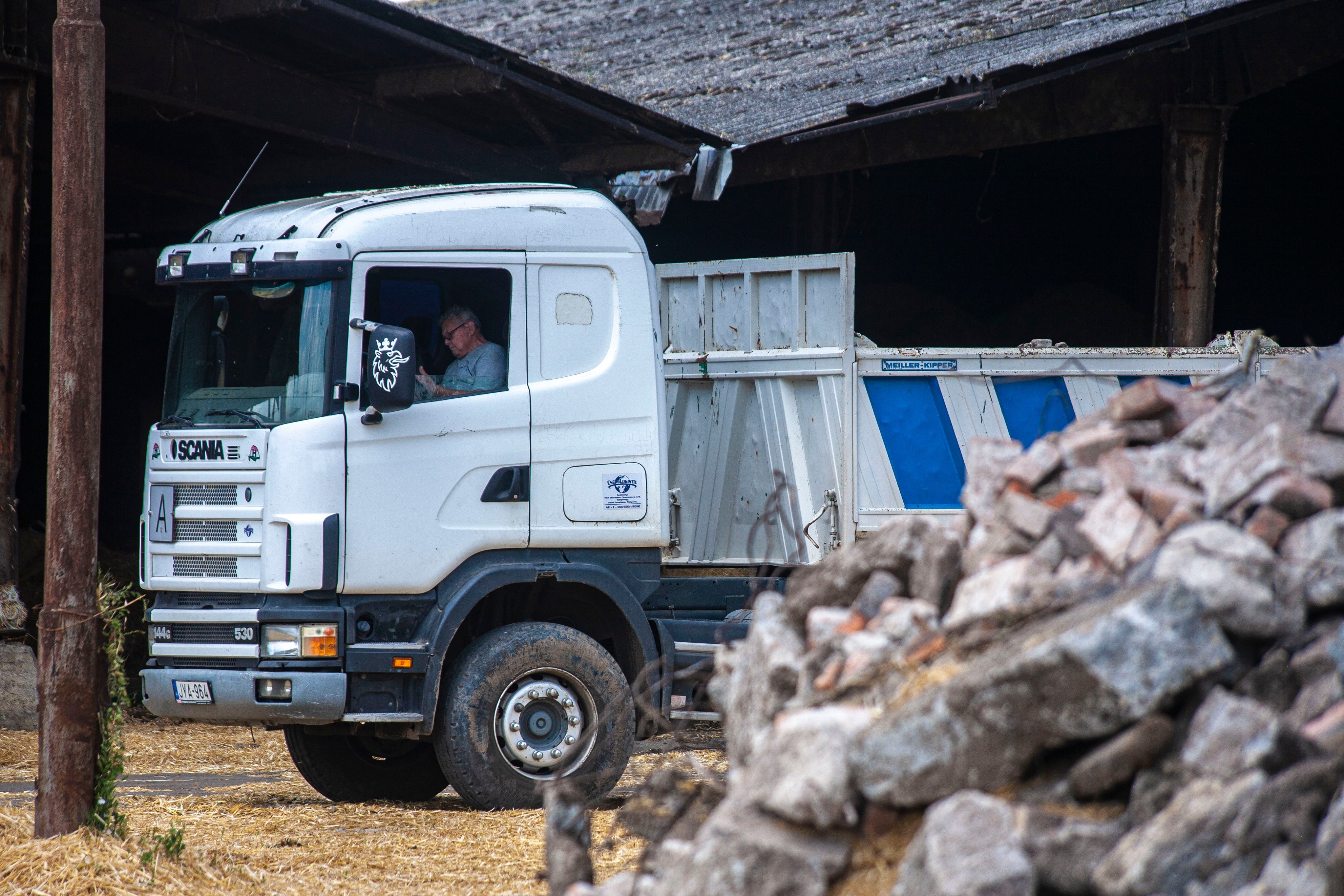 Csepi Logistic Kft. bemutatkozás kép. Mélyépítés és építési munkálatok.